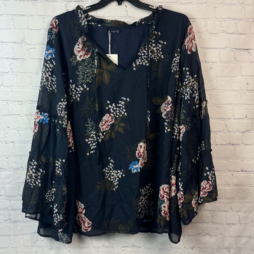 BloomChic Blue Floral Bell Sleeve Sheer Overlay Blouse Plus Size 5X 28 - Picture 2 of 8